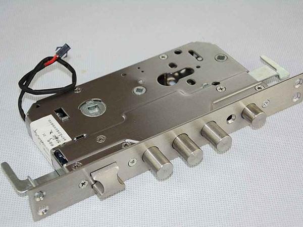 靖宇24小时上门开锁公司